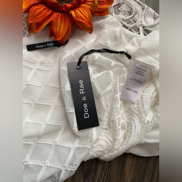 🌴3/$30🌴DOE & RAE White Embroidered Sleeveless Corset Side Tie Tank Blouse NWT - Picture 9 of 11